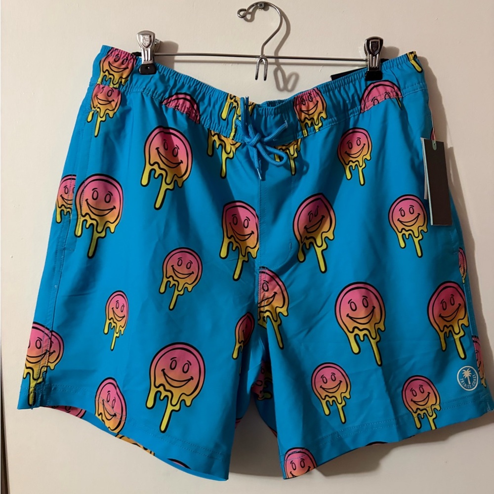 Men’s Trinity Coast Large Blue Smiley Face Swim Shorts Tote6